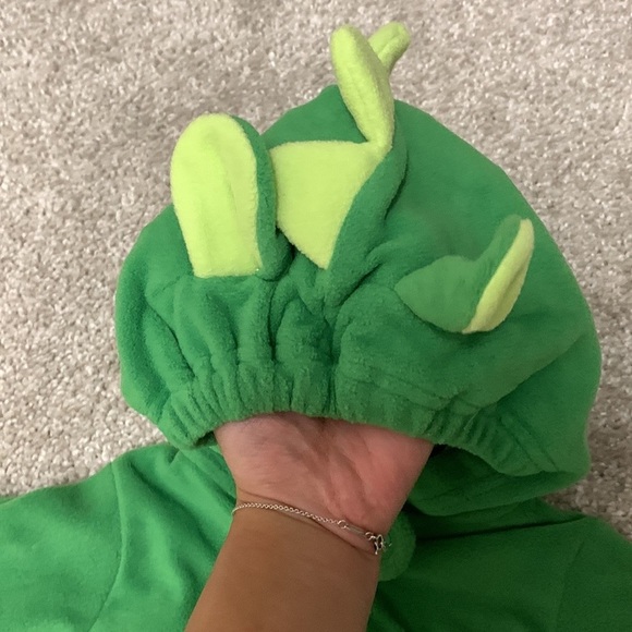 Carter’s Halloween Dinosaur/Little Monster Onesie Costume - Picture 6 of 8